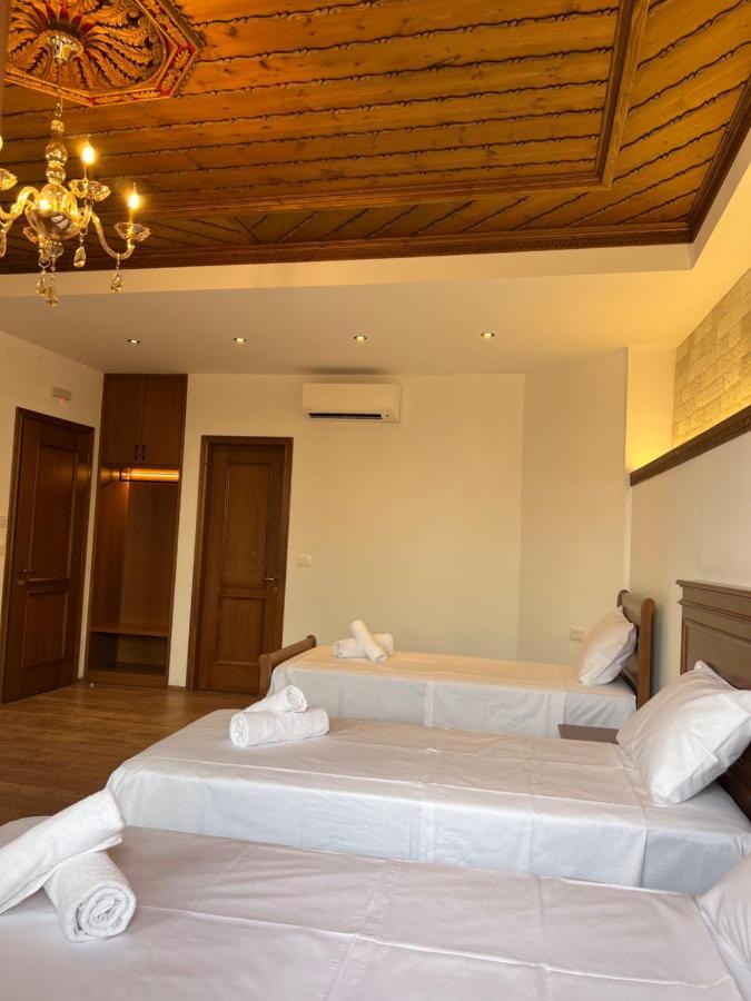 Hotel With Castle View Gjirokaster Exterior photo