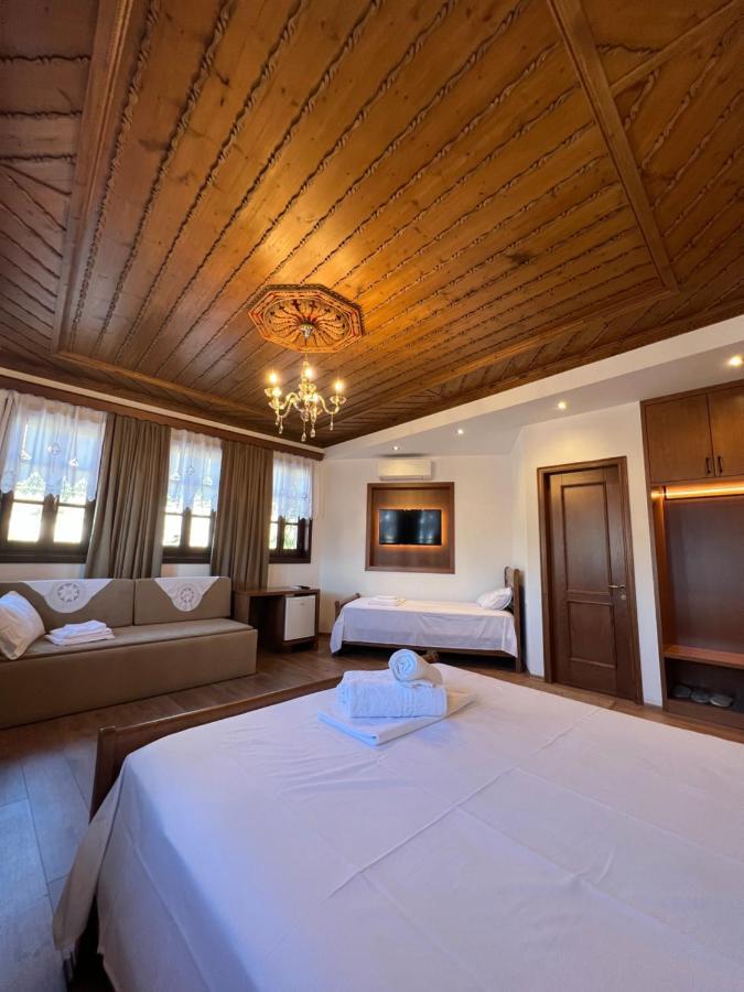 Hotel With Castle View Gjirokaster Exterior photo